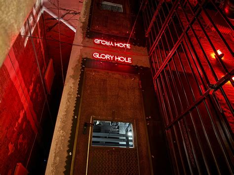 Glory Hole: Experience unbridled passion